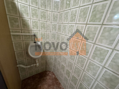 Ref.4599 Local comercial în Silla