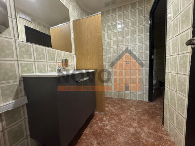 Ref.4599 Local comercial în Silla