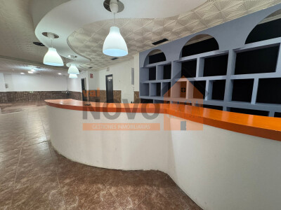 Ref.4599 Local comercial în Silla
