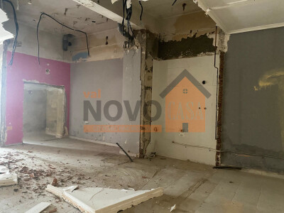 Ref.4747 Spațiu comercial în Silla