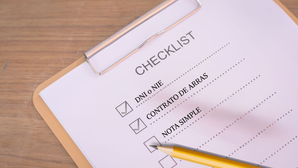 Checklist de documentos para comprar o vender una vivienda