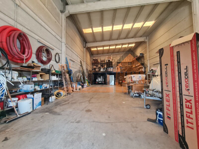 Ref.4511 Nave en Picassent