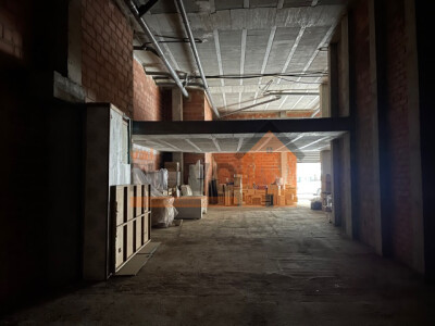 Ref.3609 Local en Silla