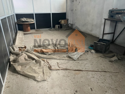 Ref.4211 Nave en Silla