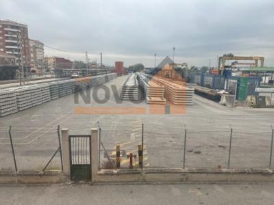 Ref.4211 Nave en Silla