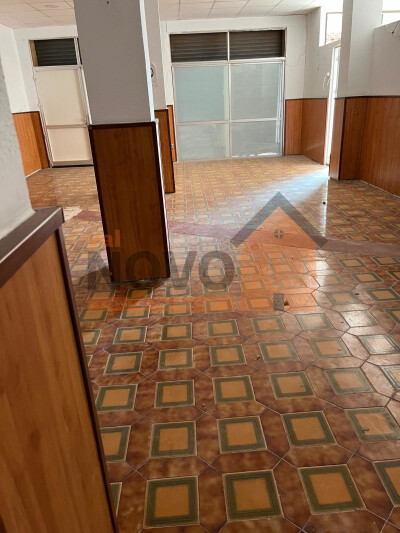 Ref.4521 Local en Silla