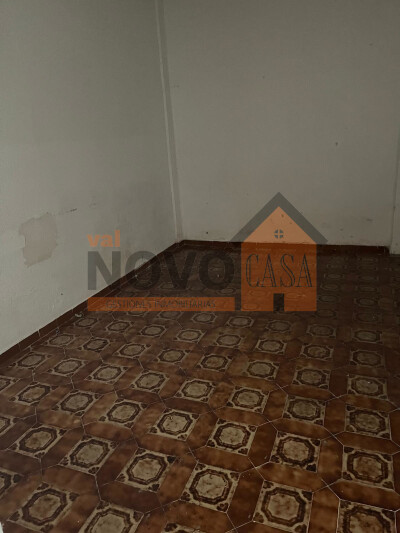 Ref.4521 Local en Silla