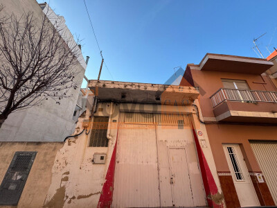 Ref.4593 Bâtiment à Silla