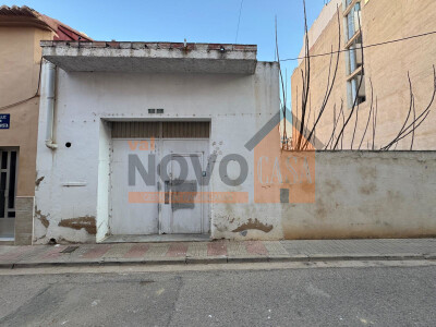 Ref.4593 Bâtiment à Silla