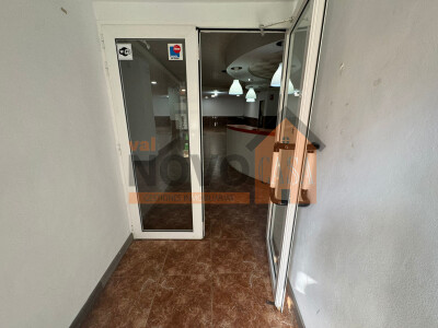 Ref.4599 Local comercial în Silla