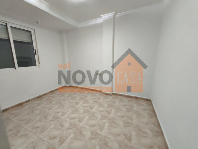 Ref.4684 Piso en Silla-4