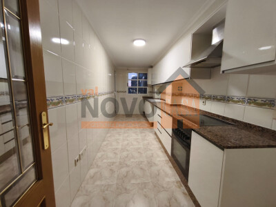 Ref.4684 Piso en Silla-2