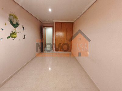 Ref.4702 Piso en Silla