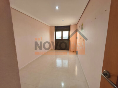 Ref.4702 Piso en Silla