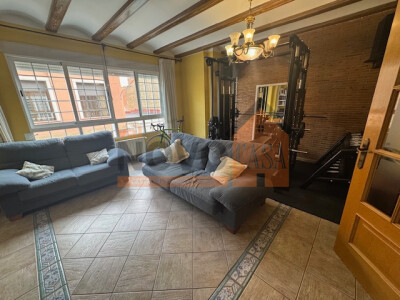 Ref.4706 Piso en Silla-1