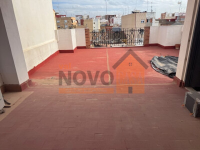 Ref.4706 Piso en Silla-23
