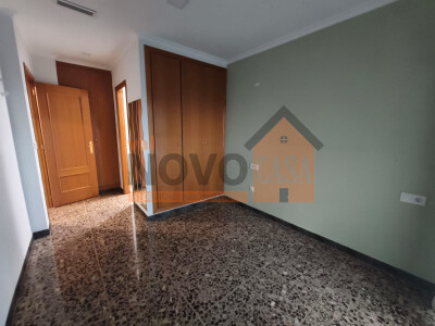 Ref.4701 Piso en Silla