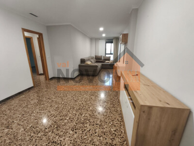 Ref.4701 Piso en Silla