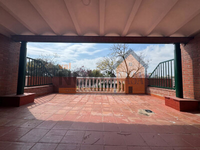 Ref.4745 Adosado en Silla-0